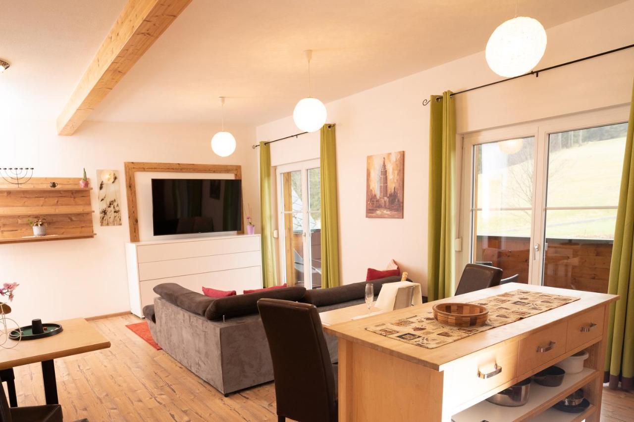 Gasthof Klug Zum Ehrensepp Modriach Bagian luar foto