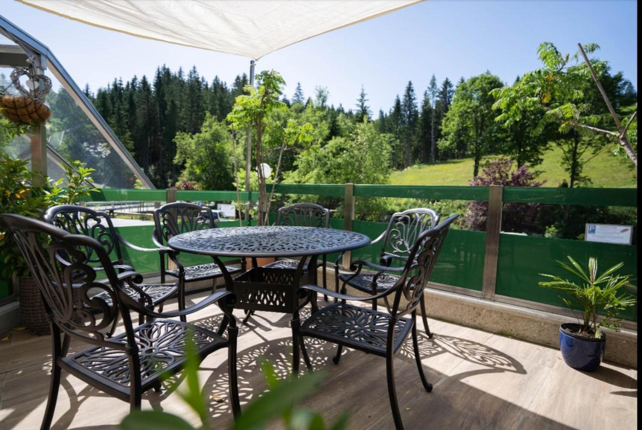 Gasthof Klug Zum Ehrensepp Modriach Bagian luar foto