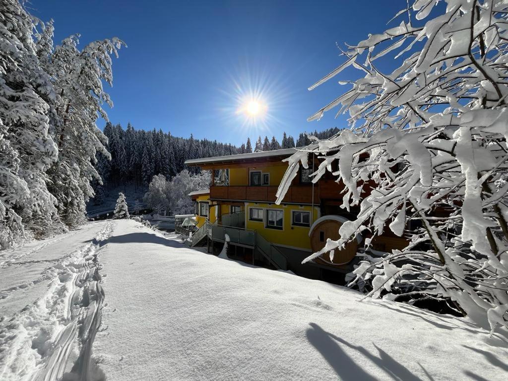 Gasthof Klug Zum Ehrensepp Modriach Bagian luar foto